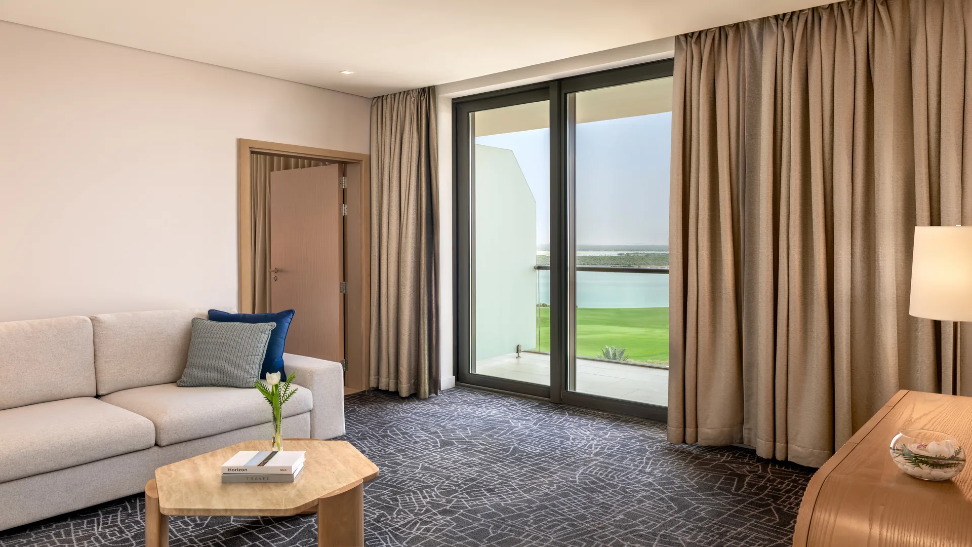 2 bedroom suite with sea view and balcony